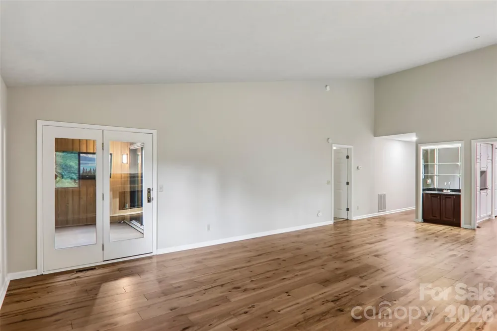 405 Wild Oak Lane Hendersonville, NC 28791