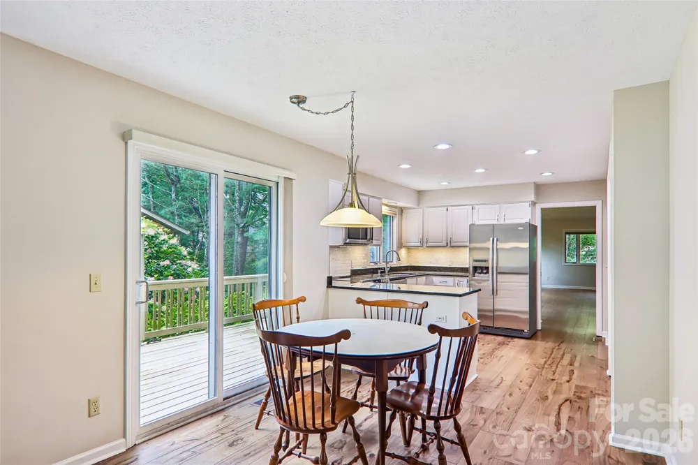 405 Wild Oak Lane Hendersonville, NC 28791
