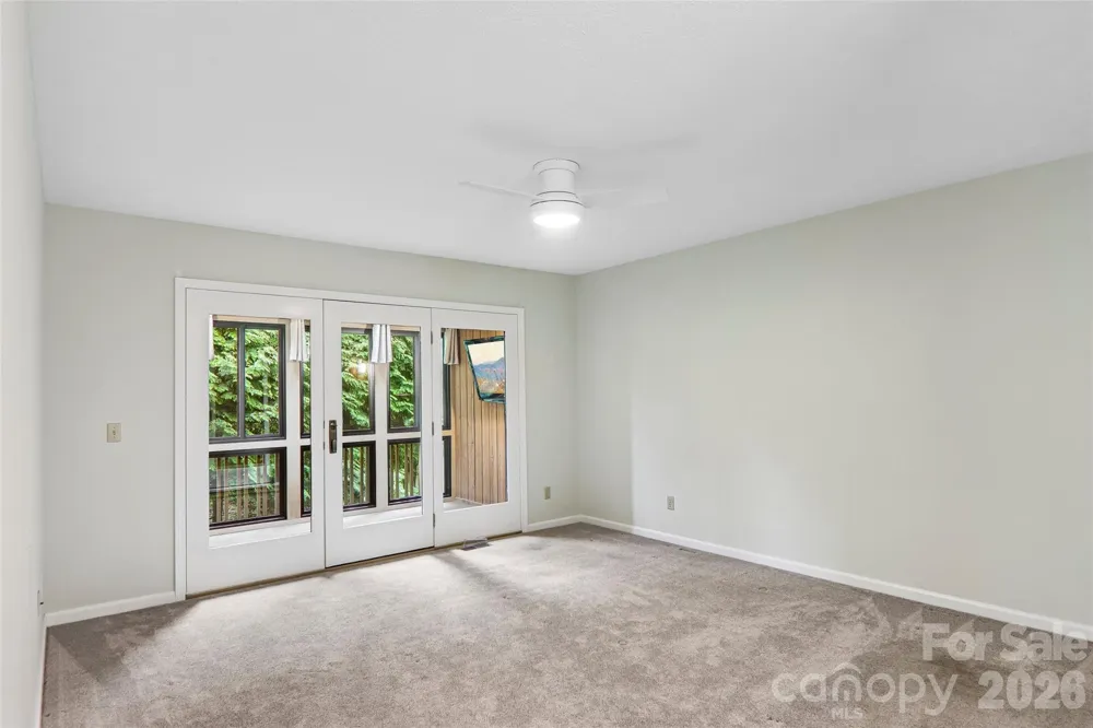 405 Wild Oak Lane Hendersonville, NC 28791