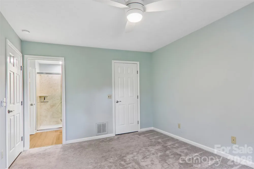405 Wild Oak Lane Hendersonville, NC 28791