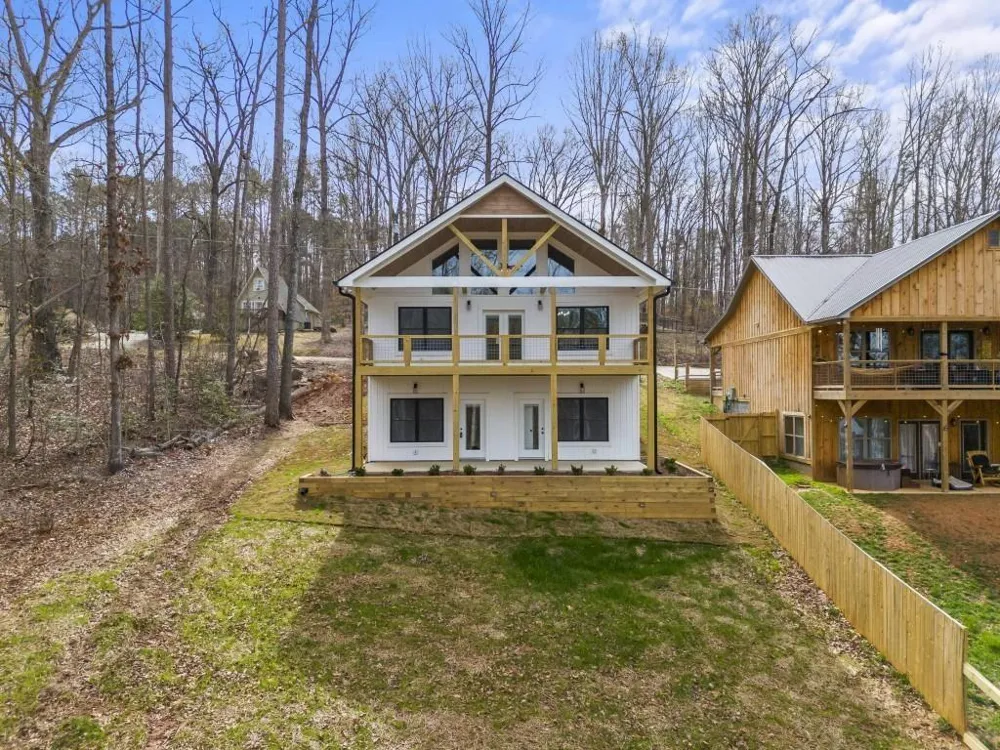 234 Lake View Drive Lavonia, GA 30553