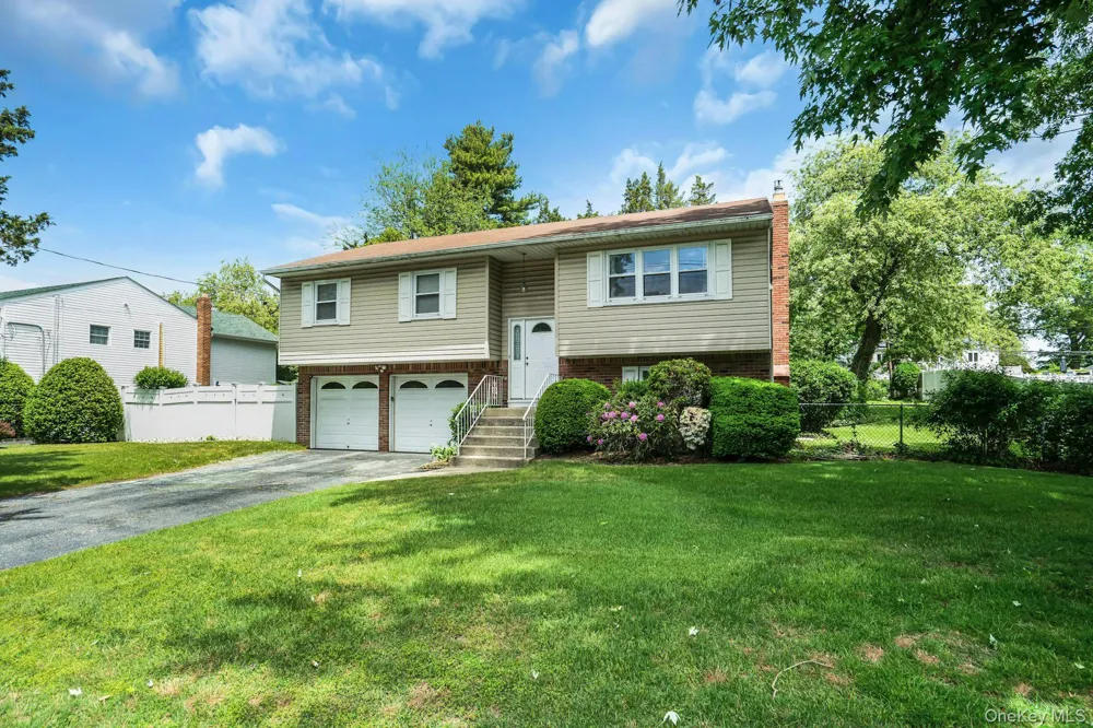 111 Daly Road East Northport, NY 11731