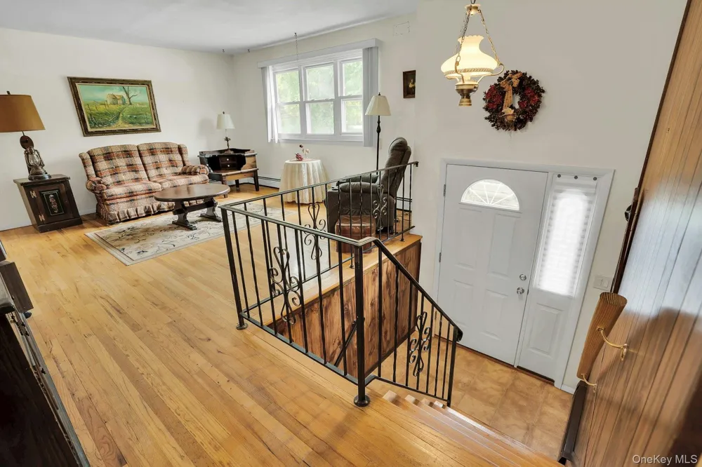 111 Daly Road East Northport, NY 11731