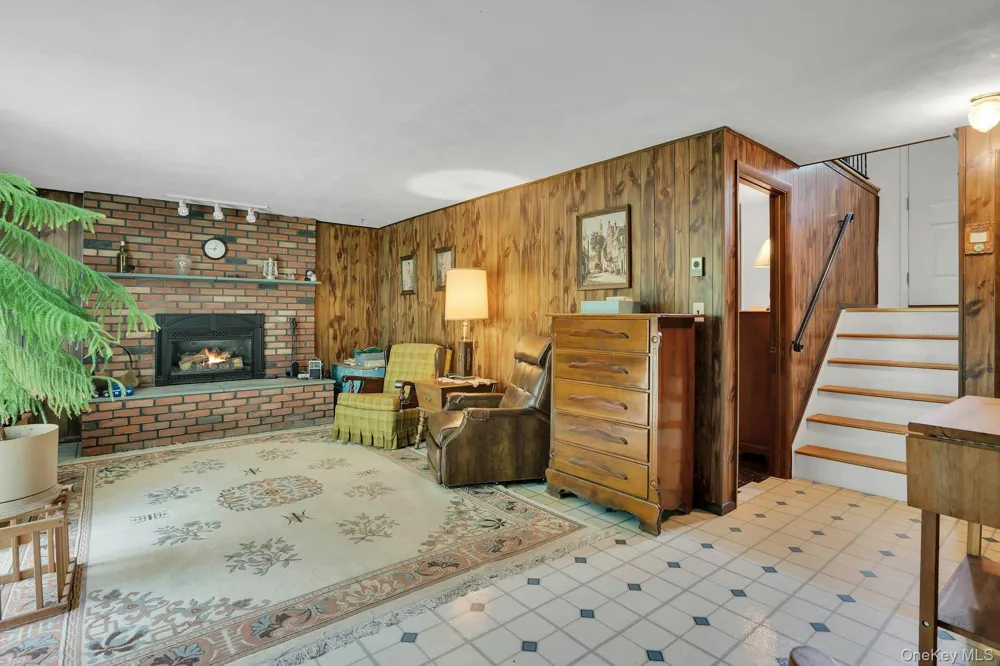 111 Daly Road East Northport, NY 11731
