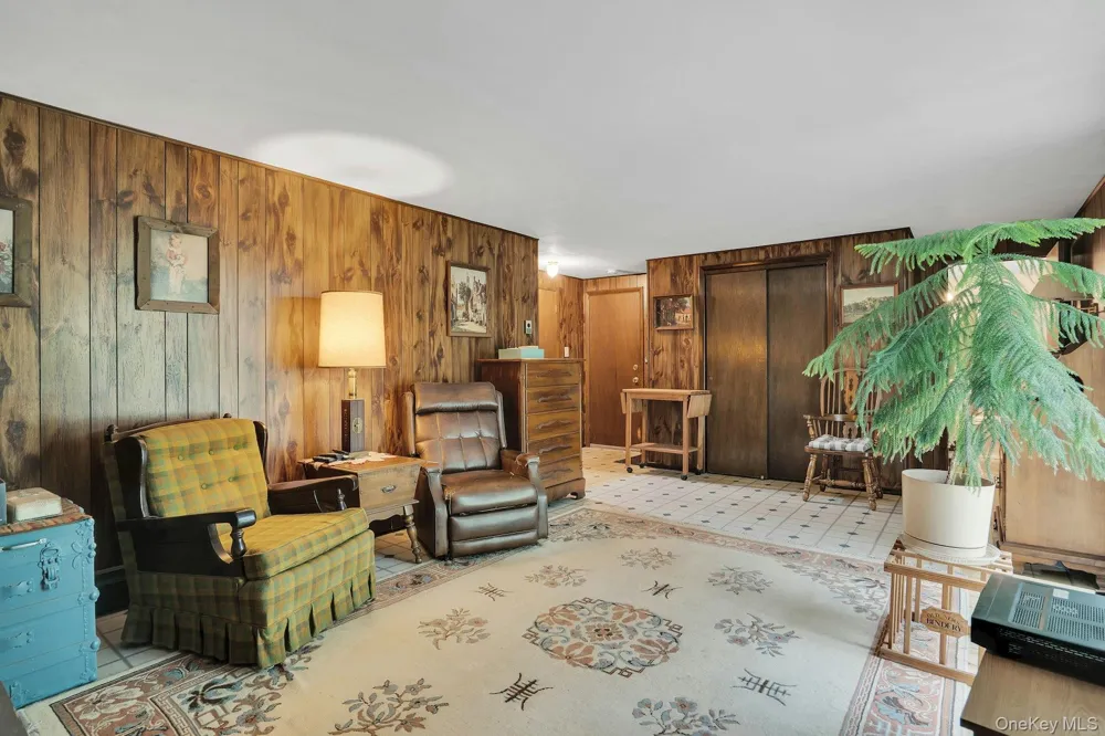 111 Daly Road East Northport, NY 11731