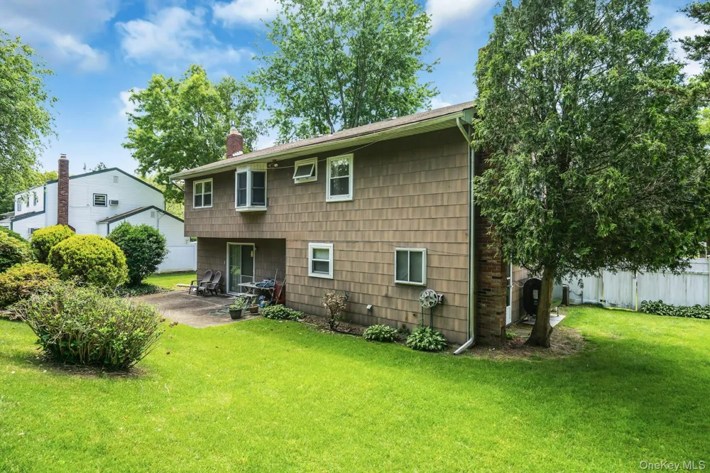 111 Daly Road East Northport, NY 11731
