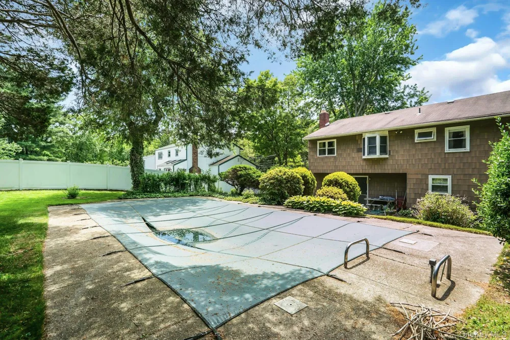 111 Daly Road East Northport, NY 11731