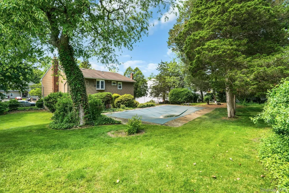 111 Daly Road East Northport, NY 11731