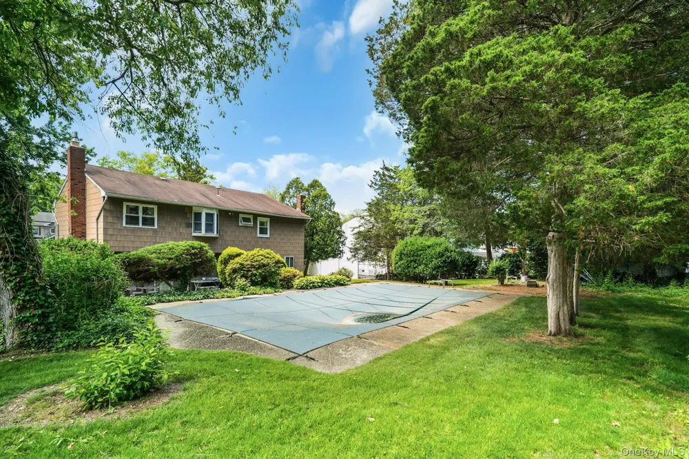 111 Daly Road East Northport, NY 11731