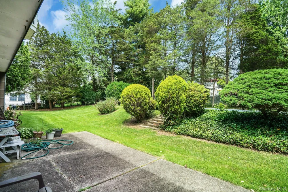 111 Daly Road East Northport, NY 11731