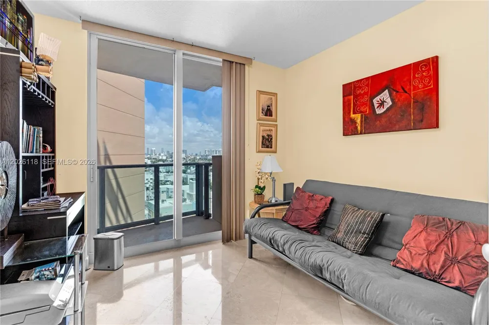 1455 Ocean Dr #1106 Miami Beach, FL 33139