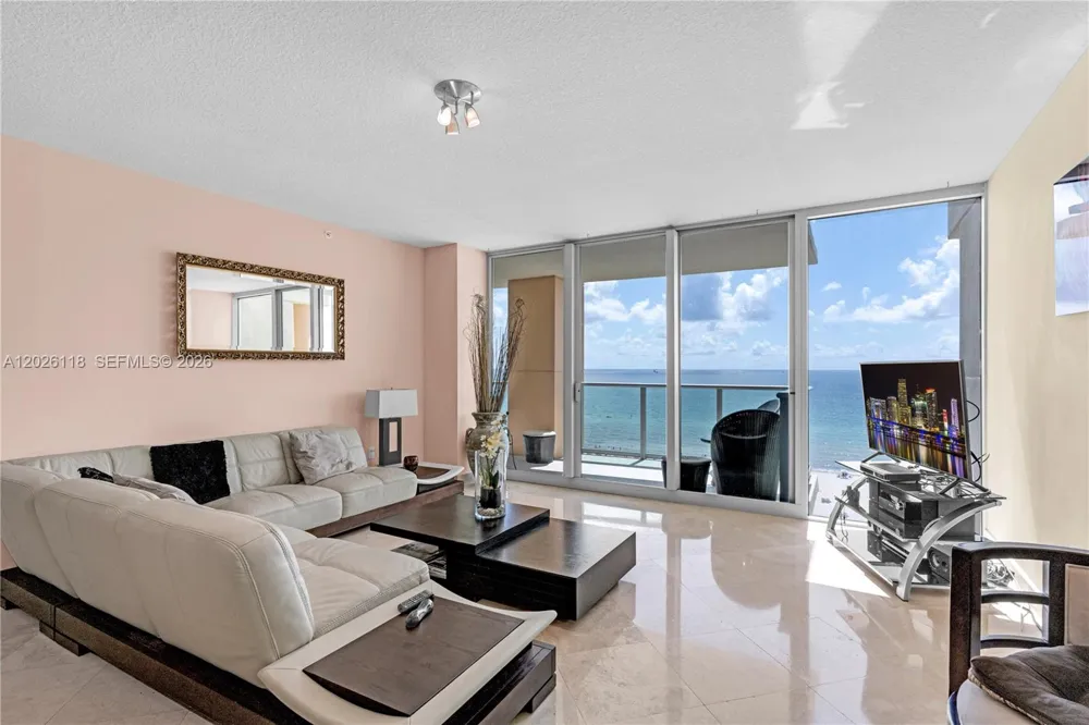 1455 Ocean Dr #1106 Miami Beach, FL 33139