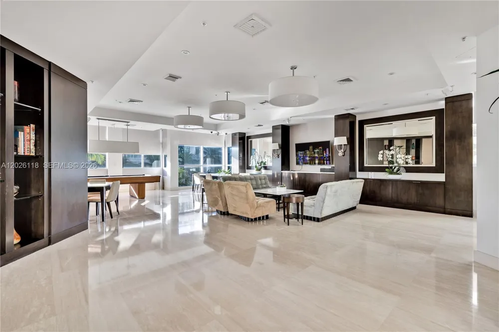 1455 Ocean Dr #1106 Miami Beach, FL 33139