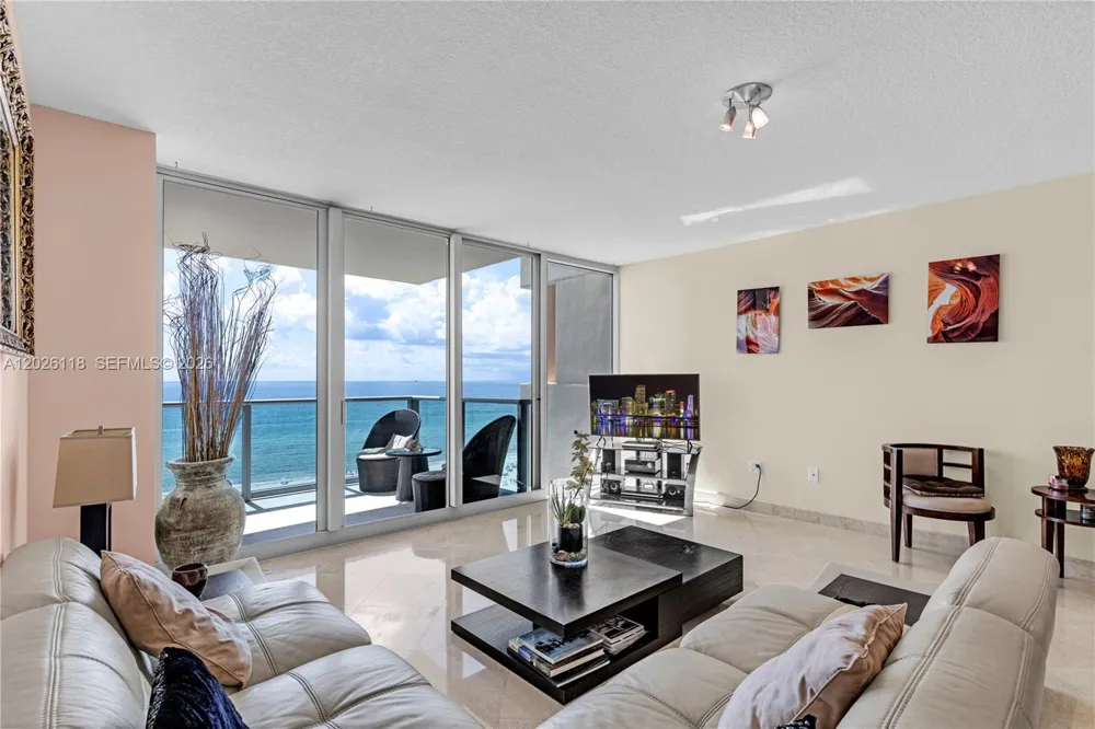 1455 Ocean Dr #1106 Miami Beach, FL 33139