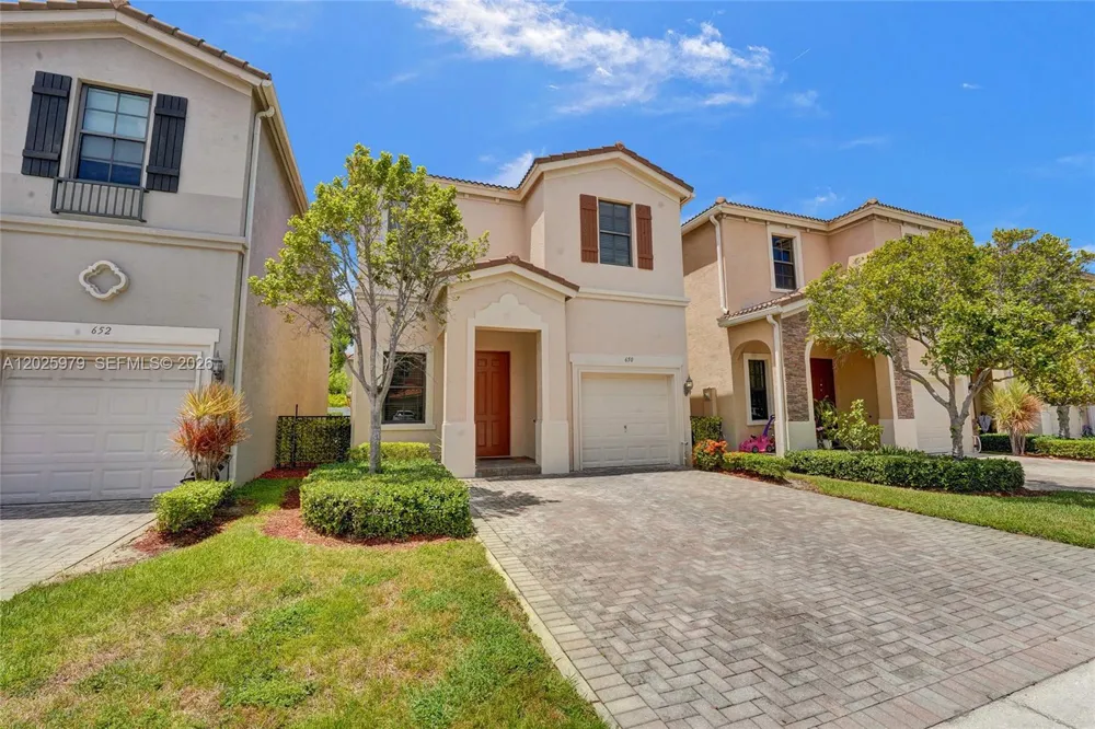 650 NE 191st Ter Miami, FL 33179