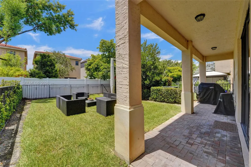 650 NE 191st Ter Miami, FL 33179