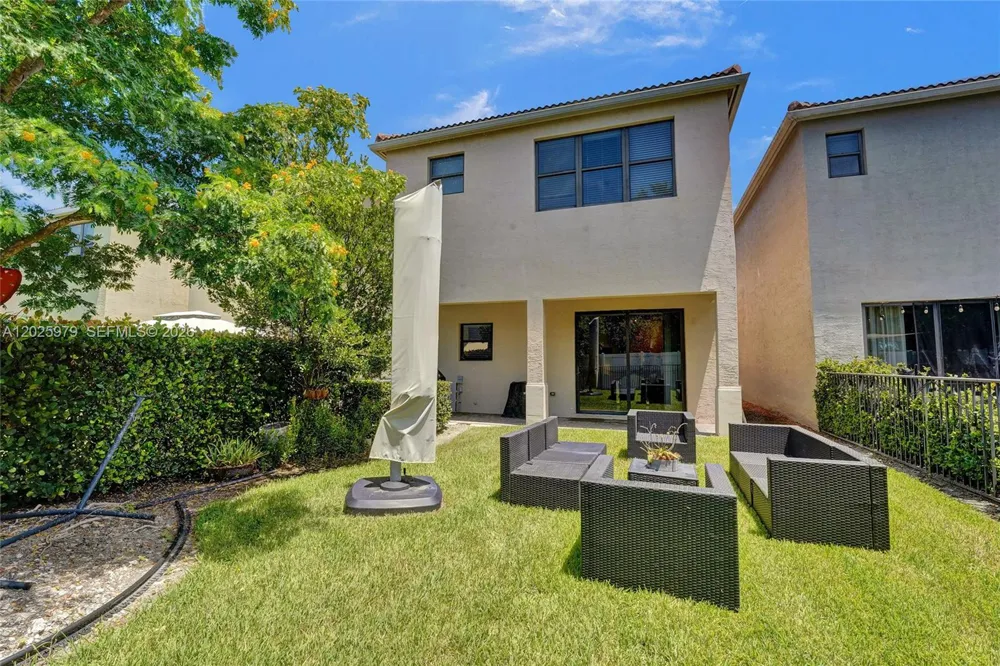 650 NE 191st Ter Miami, FL 33179