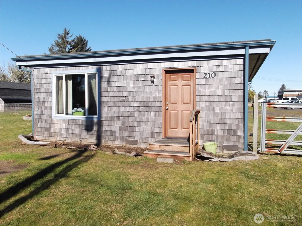 210 212 W Tacoma Avenue Westport, WA 98595