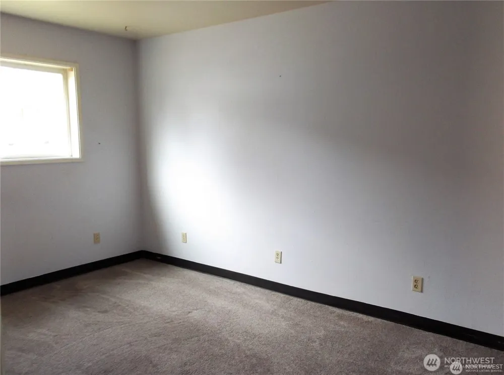 210 212 W Tacoma Avenue Westport, WA 98595