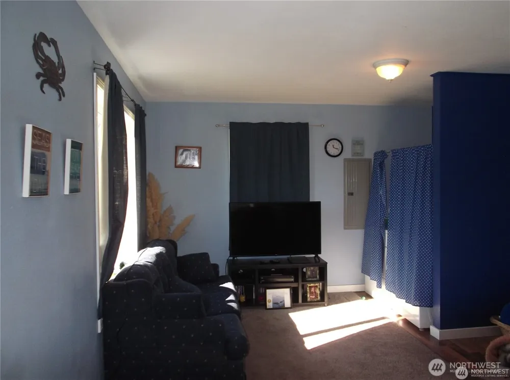 210 212 W Tacoma Avenue Westport, WA 98595