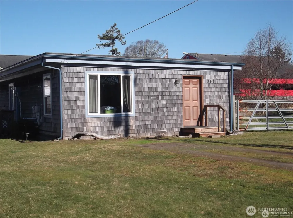 210 212 W Tacoma Avenue Westport, WA 98595