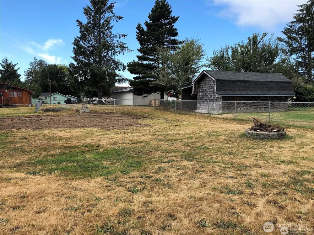 210 212 W Tacoma Avenue Westport, WA 98595