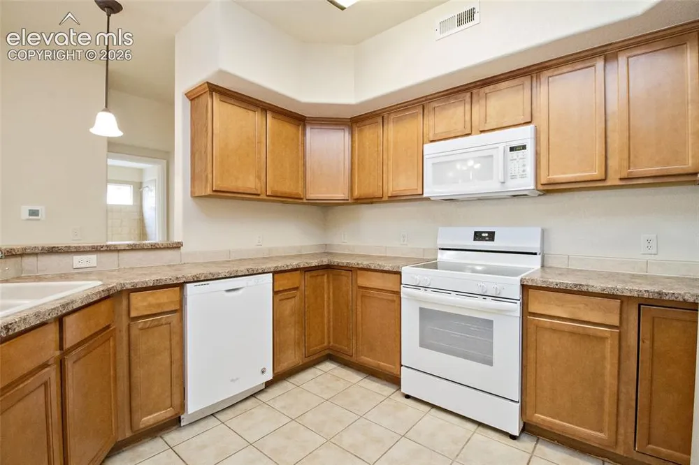 1935 Montura View #104 Colorado Springs, CO 80919