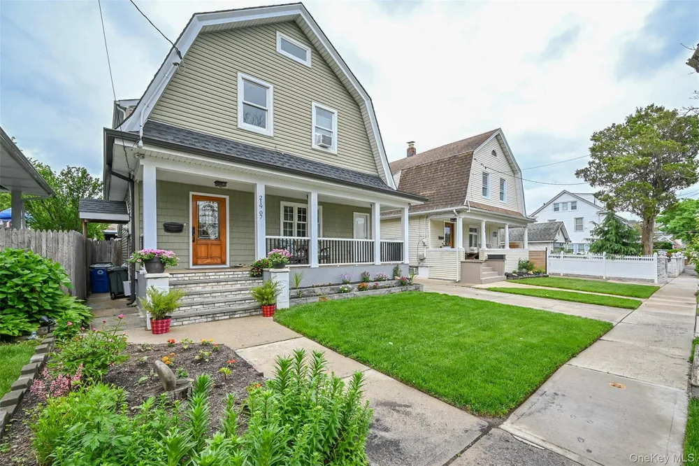 219-07 101st Avenue Queens Village, NY 11429