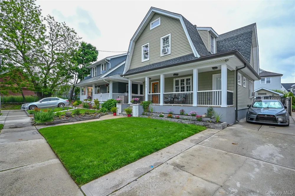 219-07 101st Avenue Queens Village, NY 11429