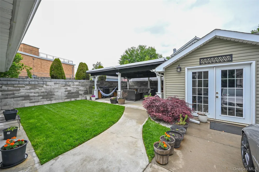219-07 101st Avenue Queens Village, NY 11429