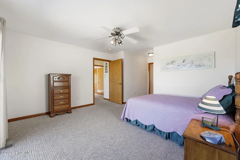 1821 S Shore Drive Surf City, NC 28445