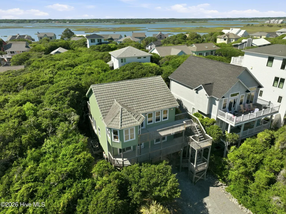 1821 S Shore Drive Surf City, NC 28445
