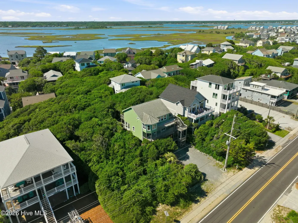 1821 S Shore Drive Surf City, NC 28445