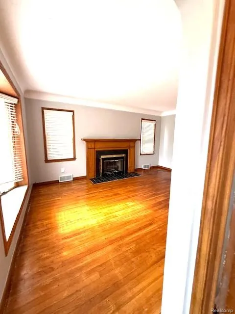414 Moross Road Grosse Pointe Farms City, MI 48236