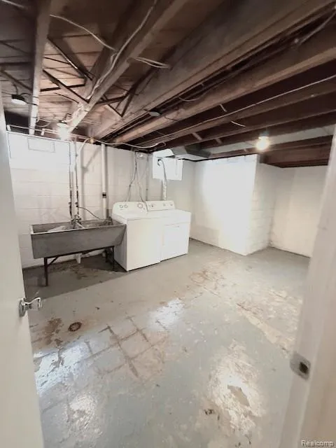 414 Moross Road Grosse Pointe Farms City, MI 48236