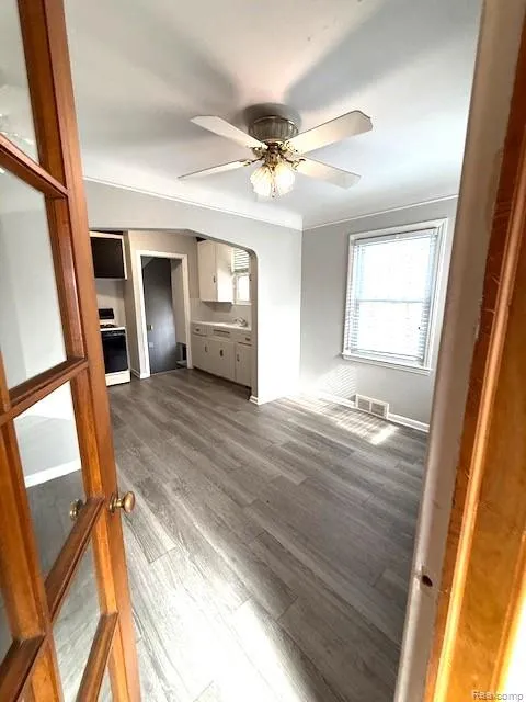 414 Moross Road Grosse Pointe Farms City, MI 48236