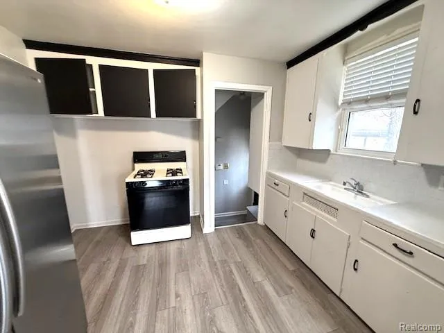 414 Moross Road Grosse Pointe Farms City, MI 48236