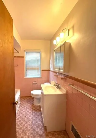 414 Moross Road Grosse Pointe Farms City, MI 48236
