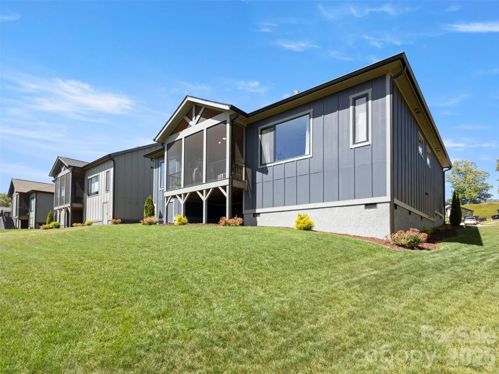 308 Avery Trail Drive Arden, NC 28704