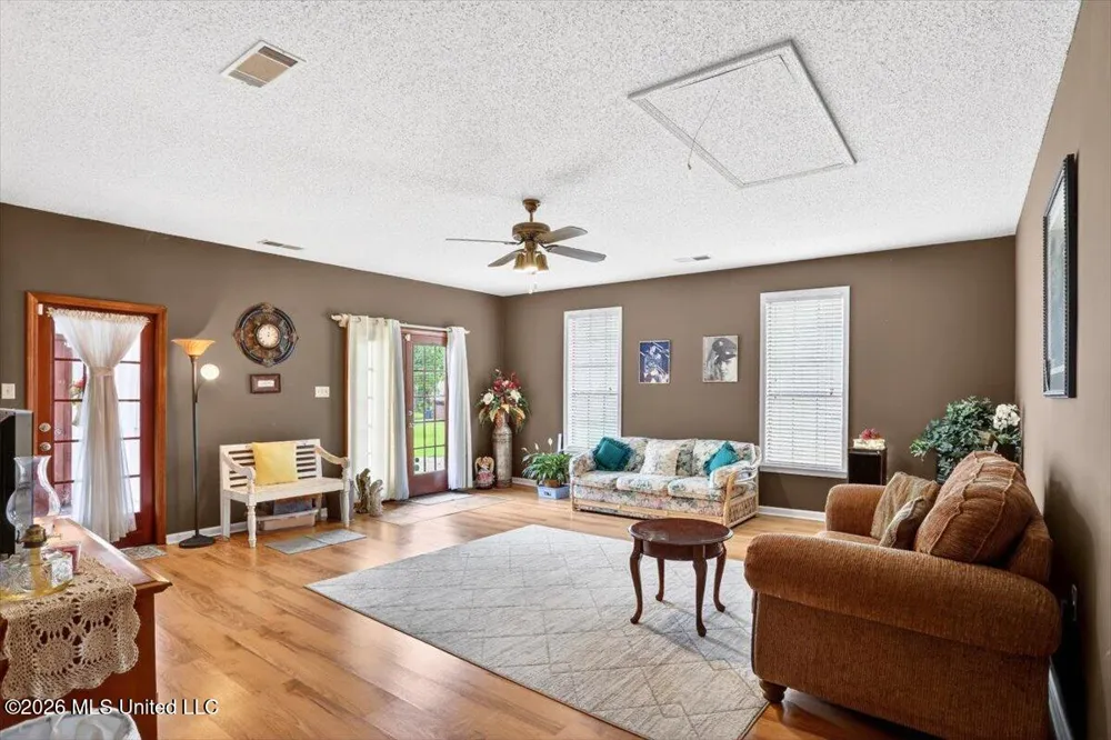4655 Wealthy Cove Horn Lake, MS 38637