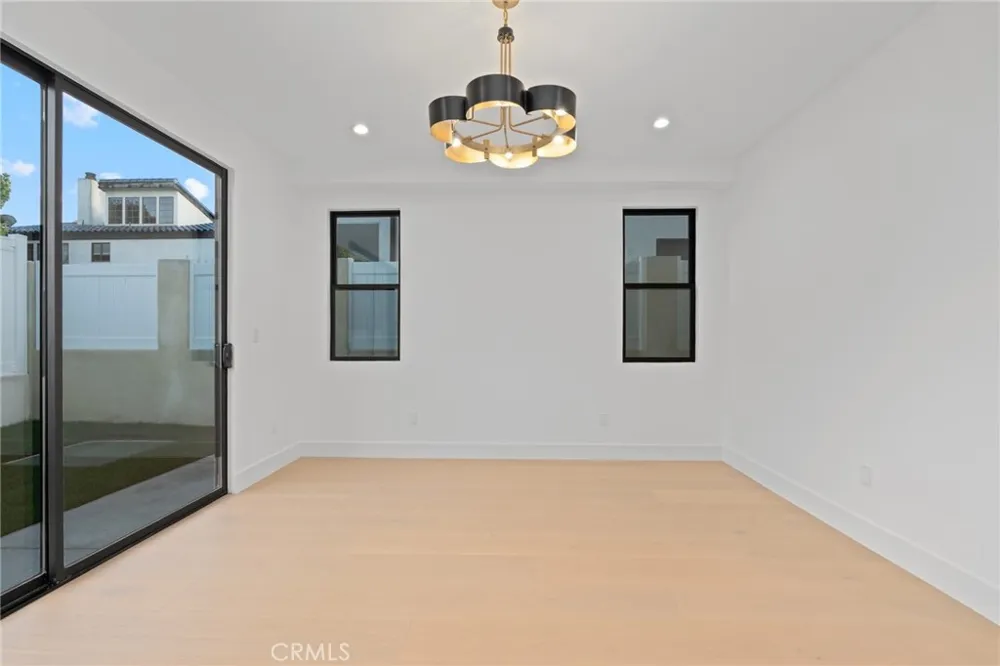 110 S Irena Avenue #B Redondo Beach, CA 90277