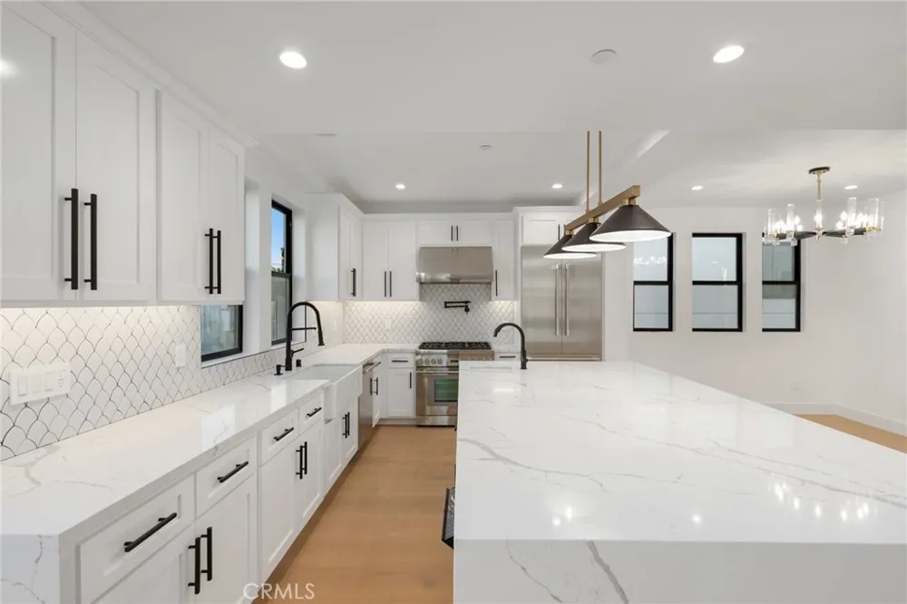 110 S Irena Avenue #B Redondo Beach, CA 90277