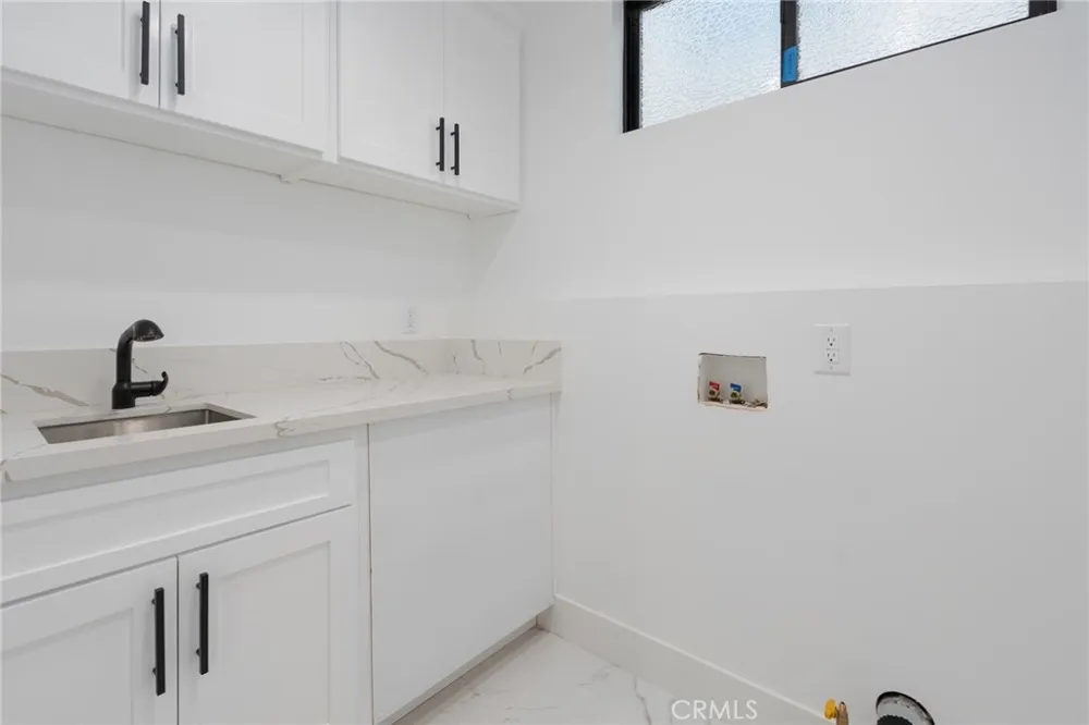 110 S Irena Avenue #B Redondo Beach, CA 90277