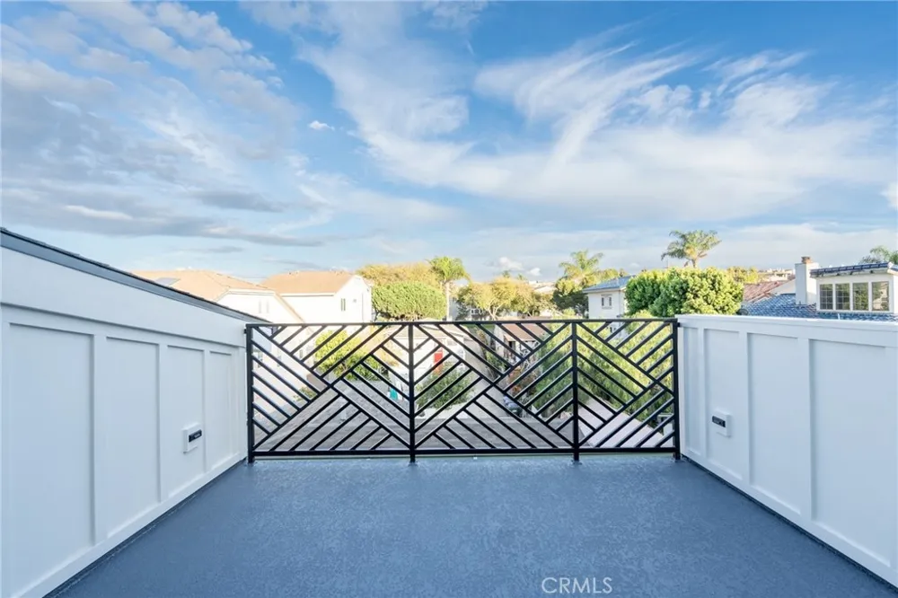 110 S Irena Avenue #B Redondo Beach, CA 90277