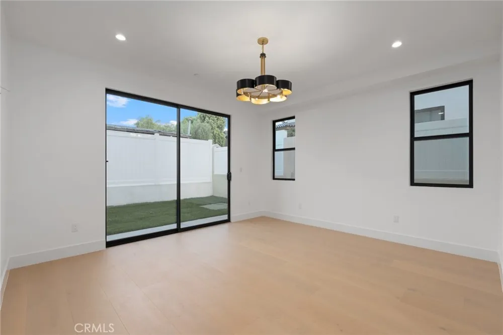 110 S Irena Avenue #B Redondo Beach, CA 90277