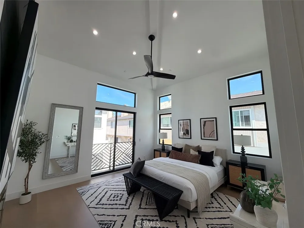 110 S Irena Avenue #B Redondo Beach, CA 90277