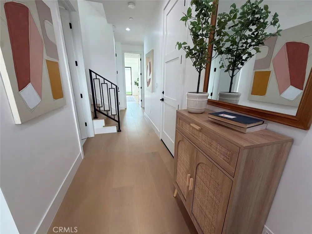 110 S Irena Avenue #B Redondo Beach, CA 90277
