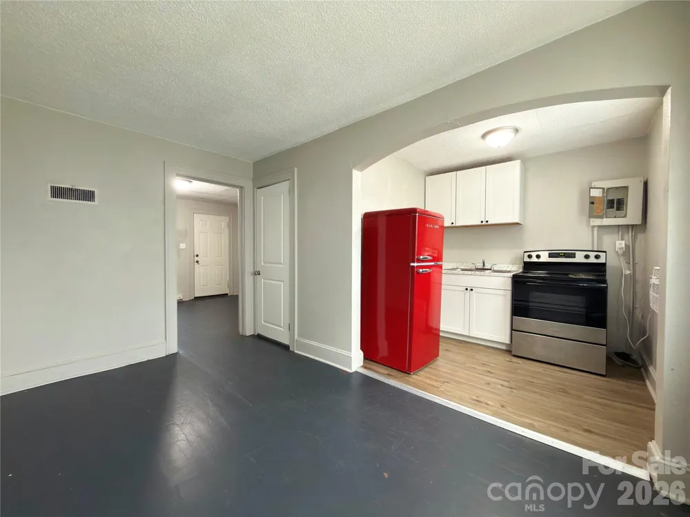 1007 S Main Street Mount Airy, NC 27030