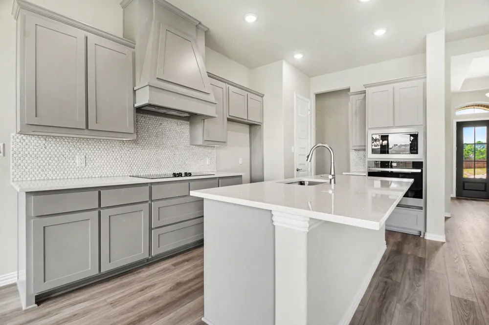 1913 Barrix Lane DeSoto, TX 75115