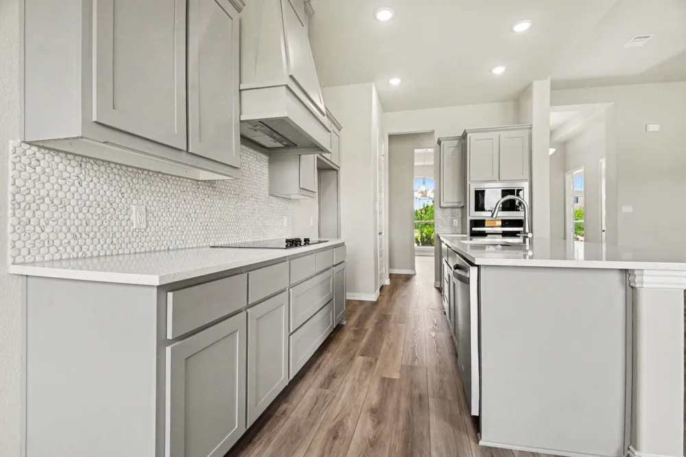 1913 Barrix Lane DeSoto, TX 75115